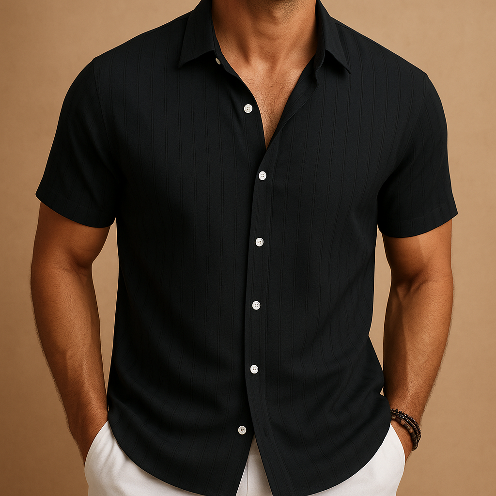 Men's Short Sleeve Button-Up Shirt with Striped Texture and Classic Collar
