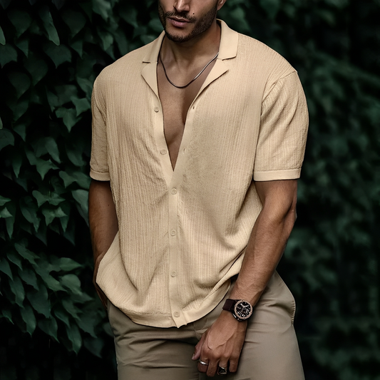 Men's Short Sleeve Ribbed-Texture Shirt with Open Collar and Button Closure