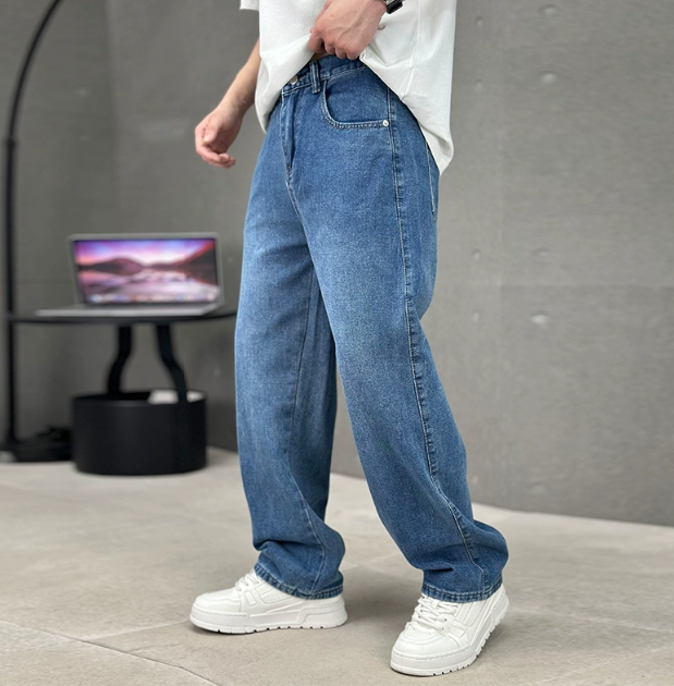 Men's Wide Leg Jeans with Straight Cut and Loose Fit