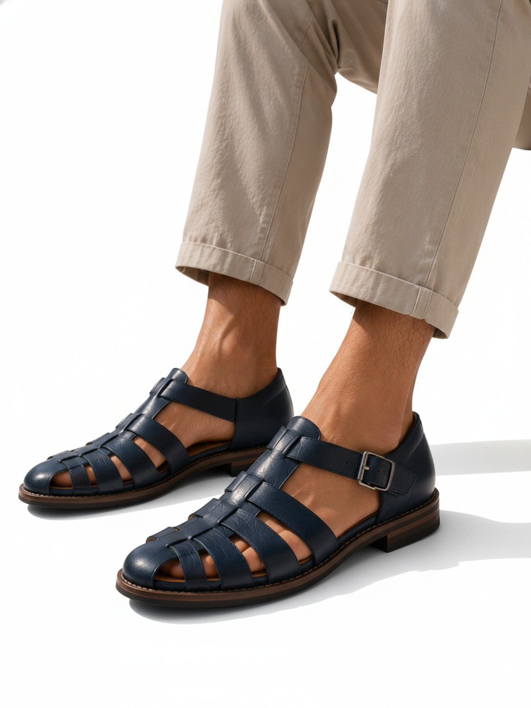 Men's Closed-Toe Fisherman Sandals with Woven Straps and Buckle