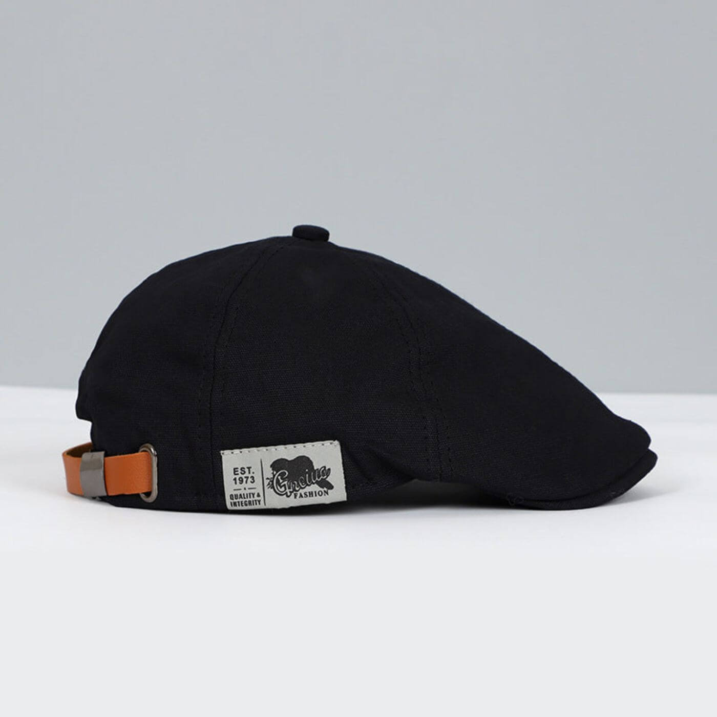 Men's Flat Cap with Adjustable Strap and Classic Newsboy Style