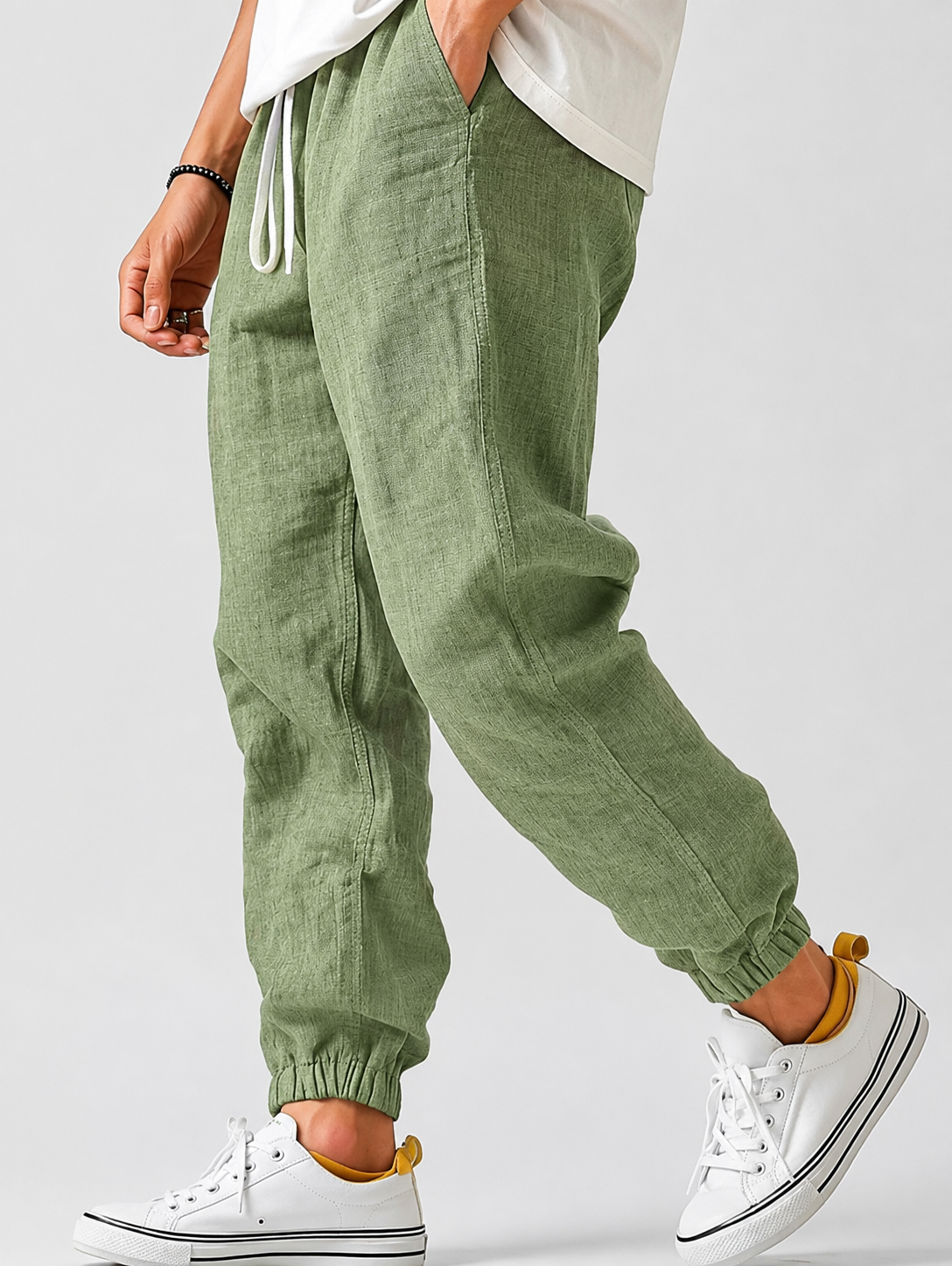 Men's Jogger Trousers with Elasticated Waist and Tapered Fit