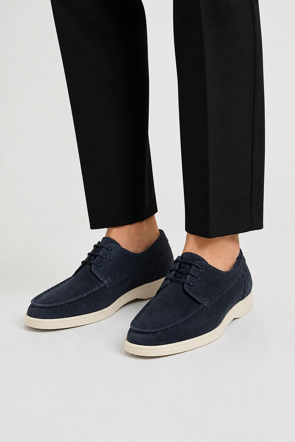 Men's Lace-Up Loafers with Moc Toe and White Sole