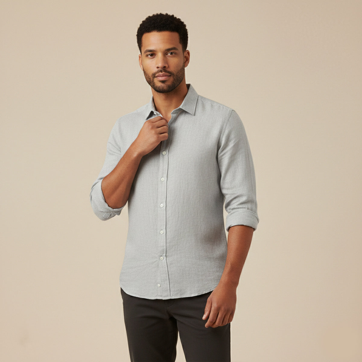 Men's Long Sleeve Shirt with Spread Collar and Button-Up Closure