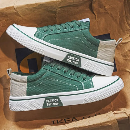 Men's Low-Top Canvas Sneakers with Lace-Up Closure and Cushioned Sole