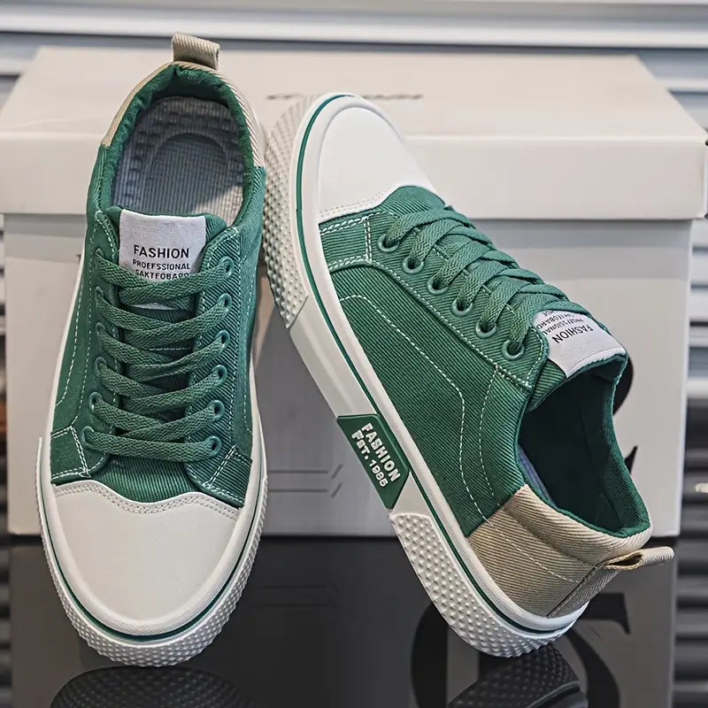 Men's Low-Top Canvas Sneakers with Lace-Up Closure and Cushioned Sole