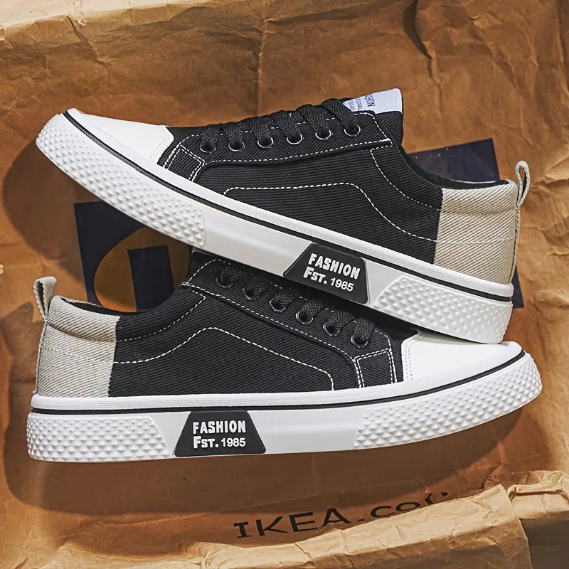 Men's Low-Top Canvas Sneakers with Lace-Up Closure and Cushioned Sole