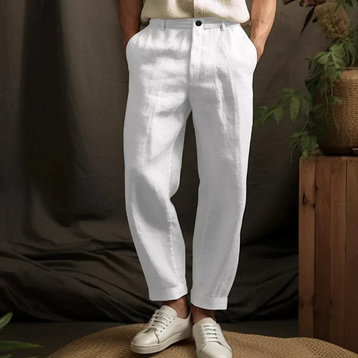 Men's Relaxed Tapered Trousers with Cuffed Hem and Button Closure