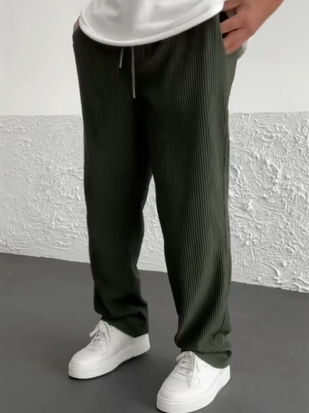 Men's Ribbed Wide-Leg Trousers with Drawstring Waist