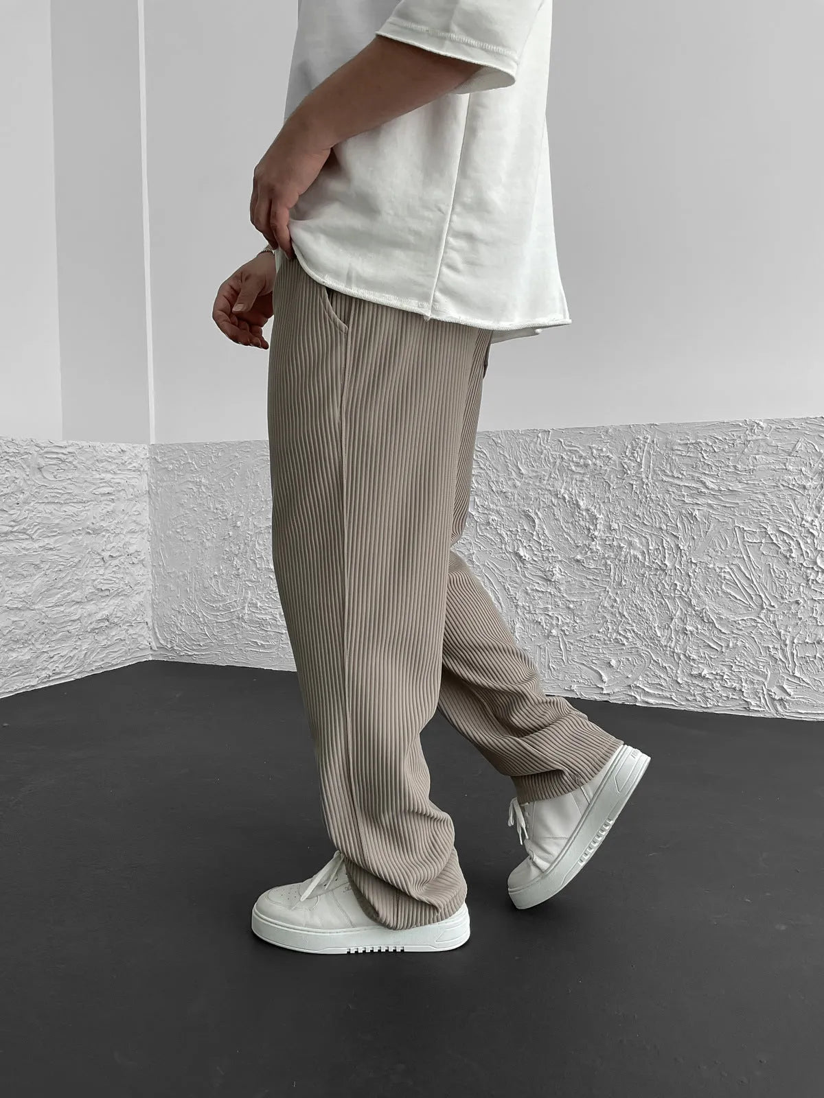 Men's Ribbed Wide-Leg Trousers with Drawstring Waist