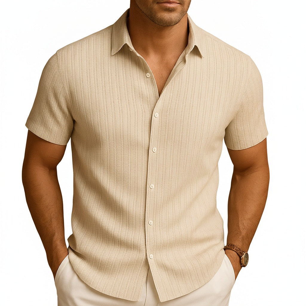 Men's Short Sleeve Button-Up Shirt with Striped Texture and Classic Collar