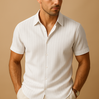 Men's Short Sleeve Button-Up Shirt with Striped Texture and Classic Collar