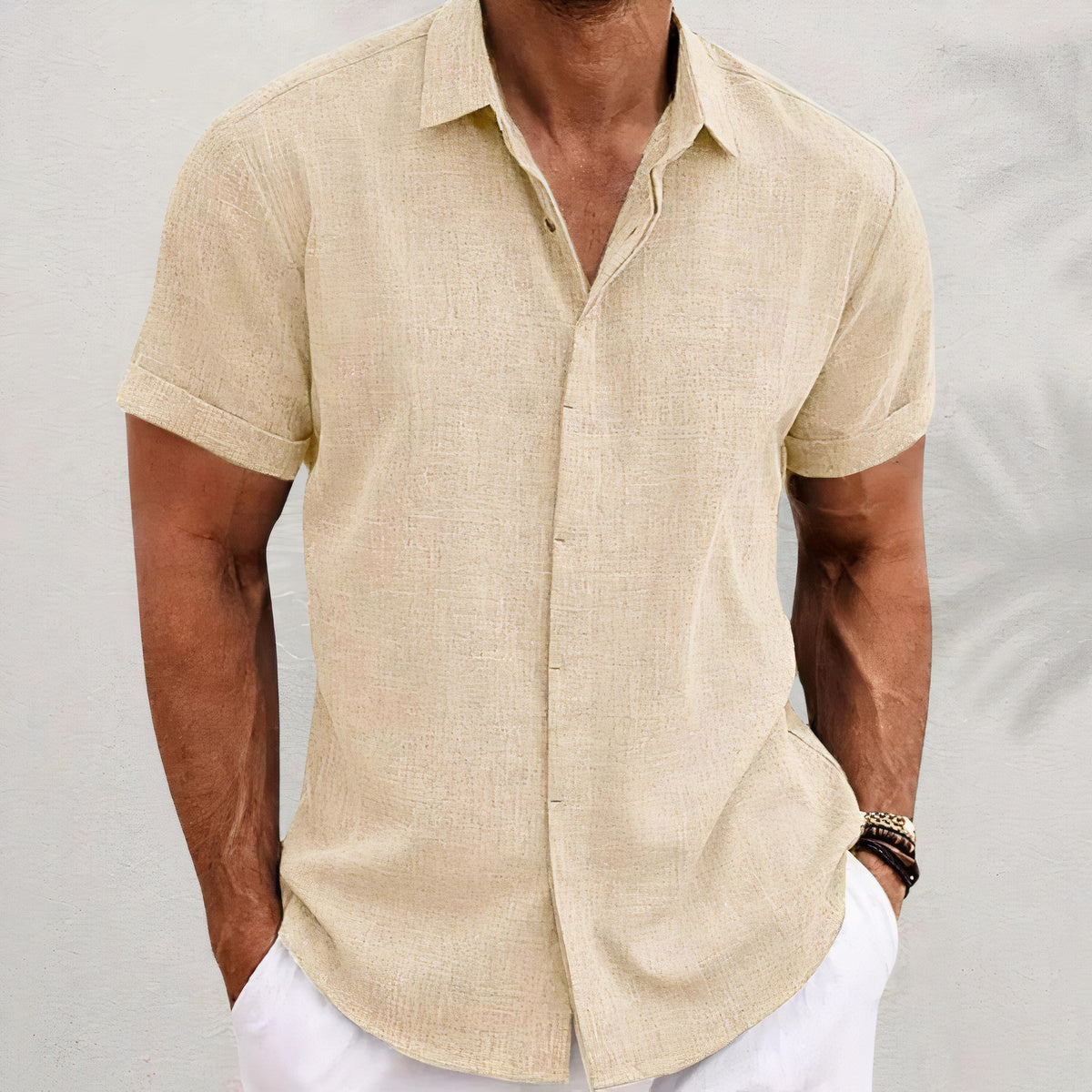 Men's Short Sleeve Shirt with Spread Collar and Button Closure