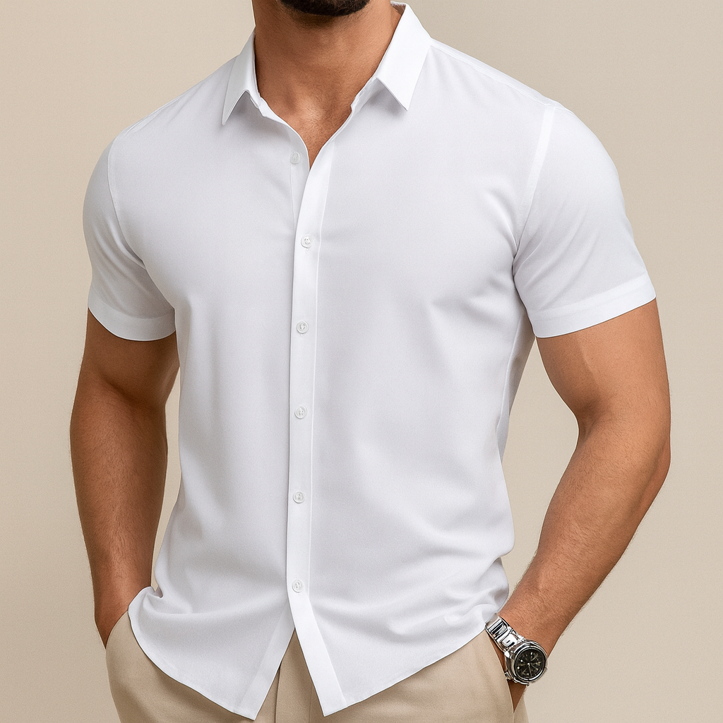 Men's Short Sleeve Shirt with Spread Collar and Slim Fit Button-Up