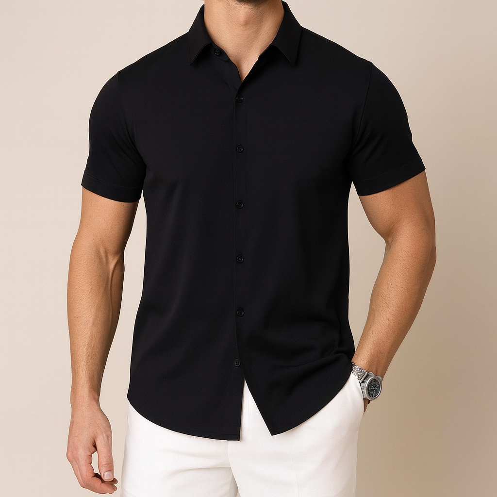 Men's Short Sleeve Shirt with Spread Collar and Slim Fit Button-Up
