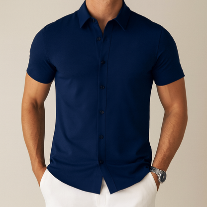 Men's Short Sleeve Shirt with Spread Collar and Slim Fit Button-Up