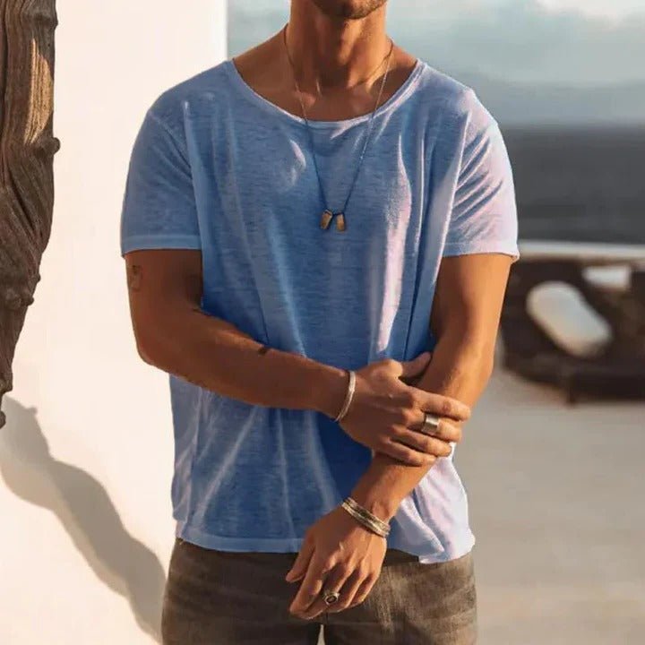Men's Short Sleeve T-Shirt with Round Neck and Relaxed Fit
