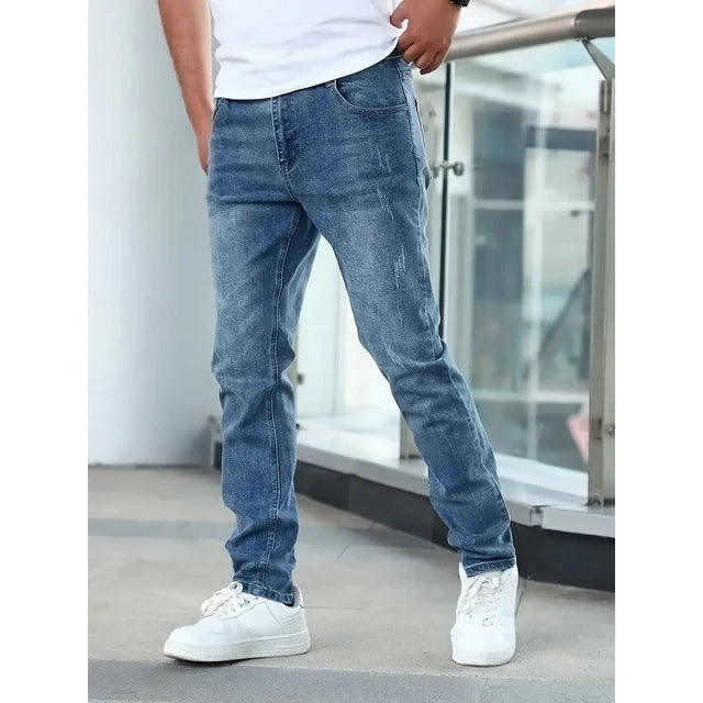 Men's Slim Fit Jeans with Faded Wash and Classic Pockets