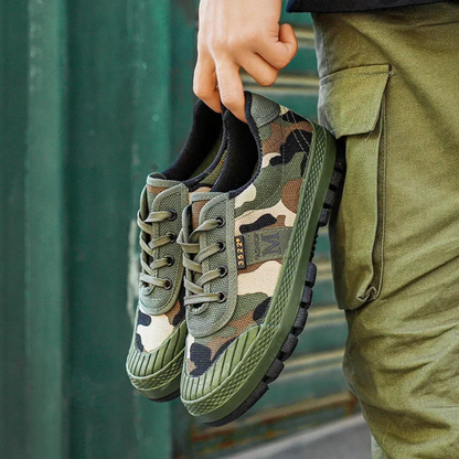 Men's Tactical Sneakers Low-Top with Lace-Up Closure and Camouflage Print