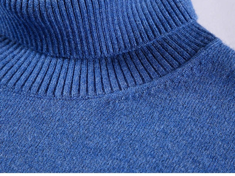 Men's Turtleneck Sweater with Long Sleeves and Slim Fit