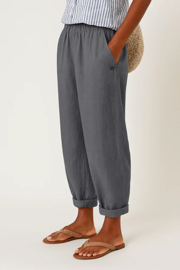 Women's Cropped Barrel-Leg Trousers with Elastic Waist and Cuffed Hem